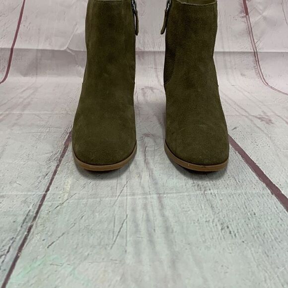 Susina Dana Lea Boots Booties Suede Leather Block Heel Side Zip Size 10M Green - Picture 1 of 11